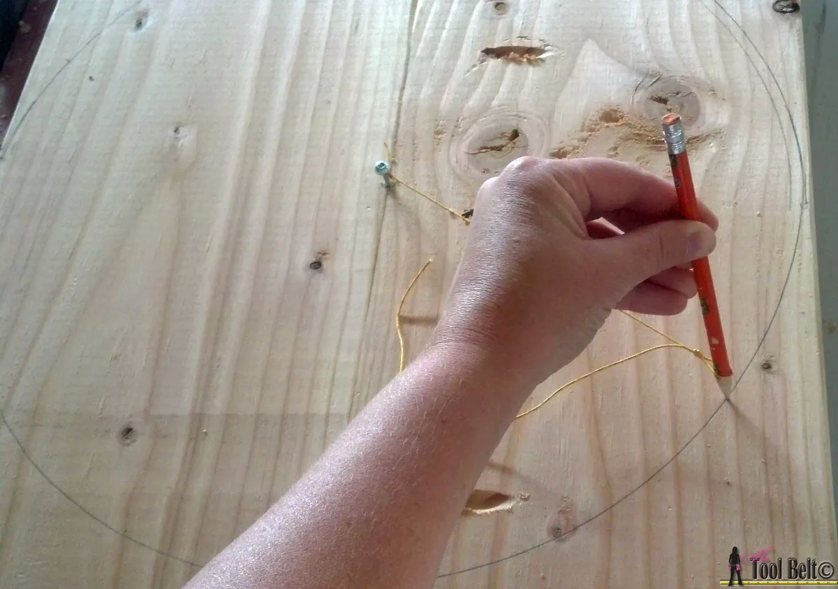 Curvy Side Table, step 1