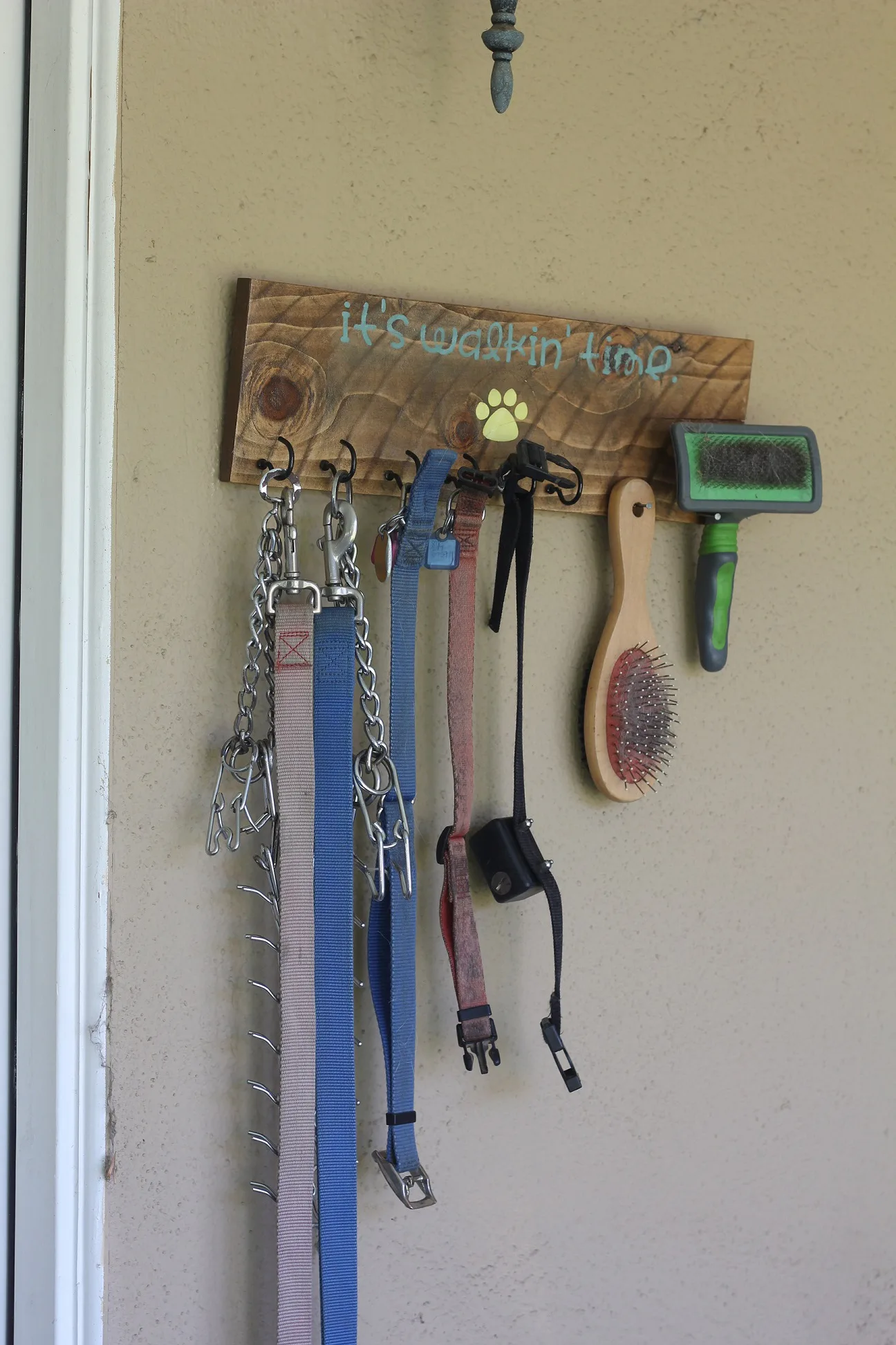 Dog Leash hanger, step 6
