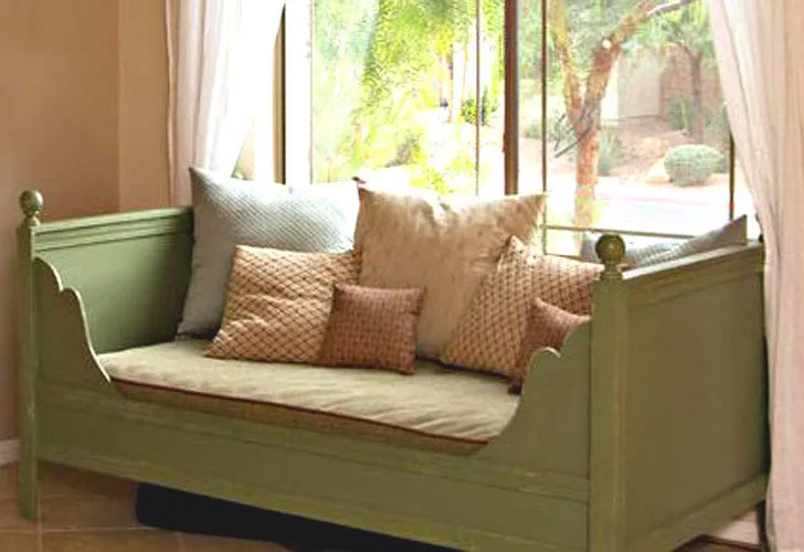 Lydia Daybed